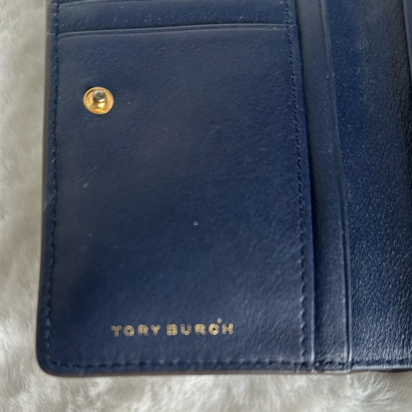 Tory Burch Blue Quilted Wallet - Picture 7 of 10